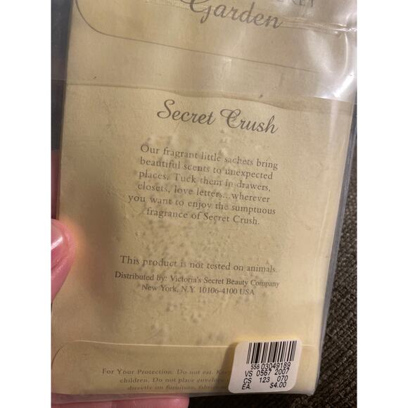 NIP, Vintage Victoria's Secret Garden, "Secret Crush" Sachets, 2pk, Floral Scent - Picture 3 of 7